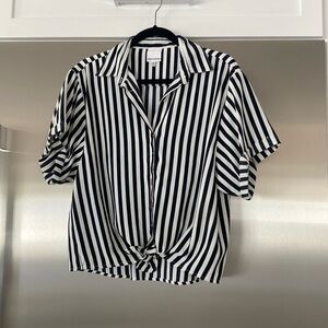 Pretty black/white stripe short sleeve blouse